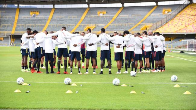 Los jugadores de la Selección Colombia se entrenan en el estadio El Campín.