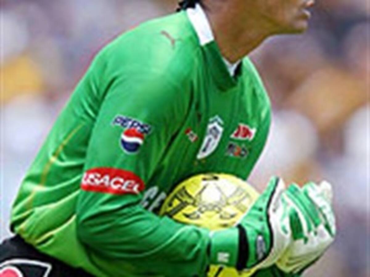 Miguel Calero fue operado del hombro izquierdo