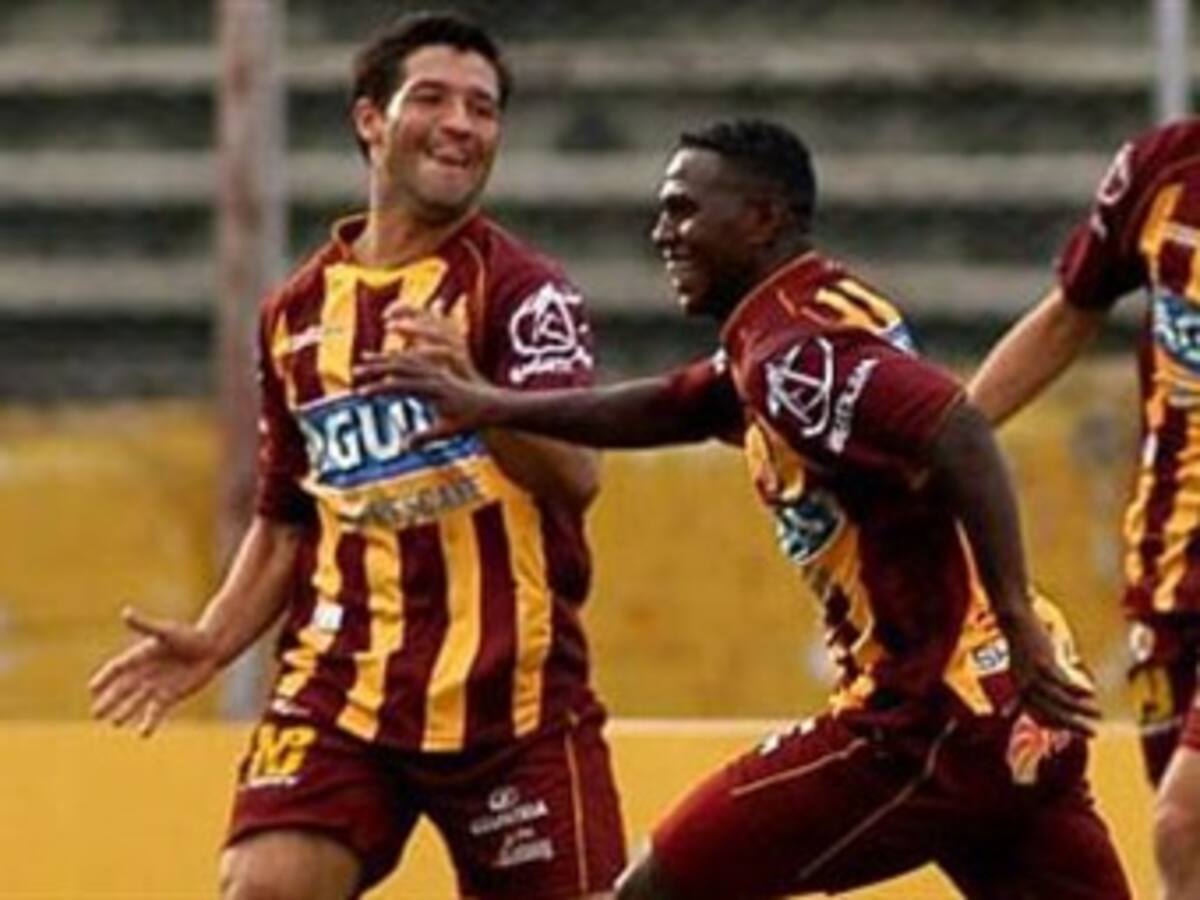 Tolima vence 3-2 al Envigado y se confirma líder del fútbol colombiano