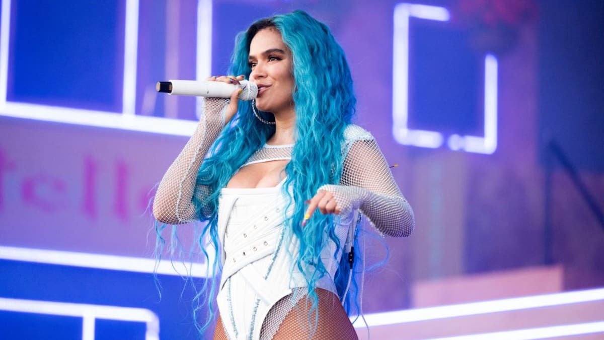 Karol G sorprendió a sus fanáticos con concierto gratuito en Provenza