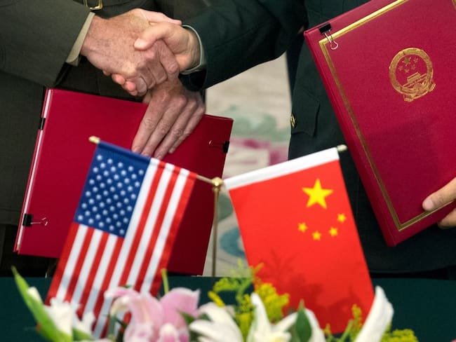 Momentos de diálogo entre diplomáticos chinos y estadounidenses en 2017 en medio de la guerra comercial impulsada por el expresidente Donald Trump. 