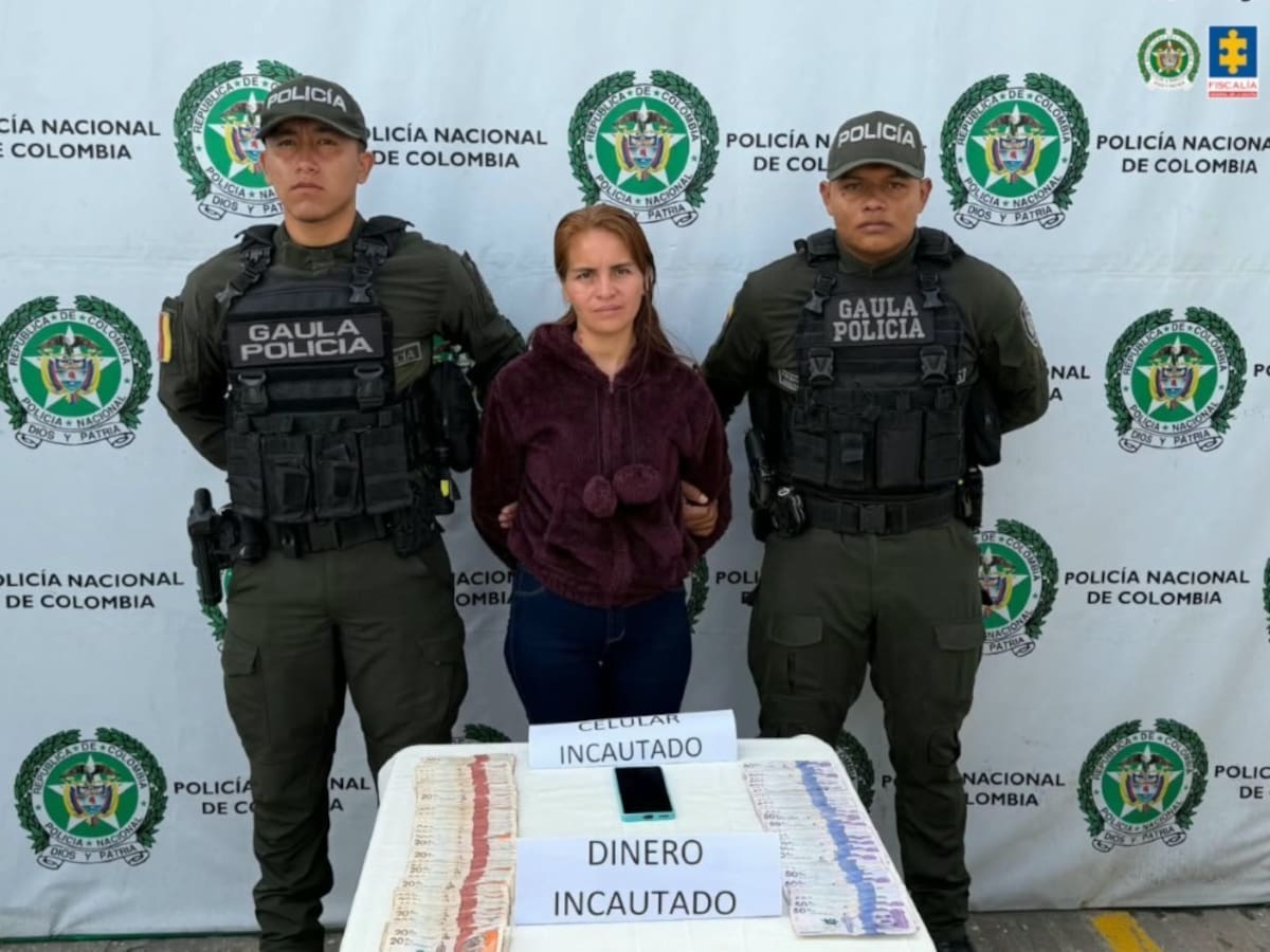 Estaba exigiendo seis millones de pesos para no revelar videos de carácter íntimo de un hombre