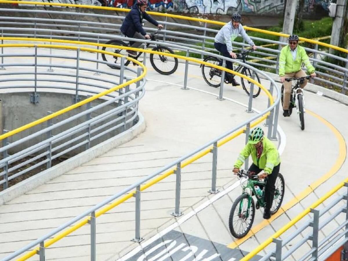 Bogotá tiene nuevo ciclopuente por la Autopista Norte