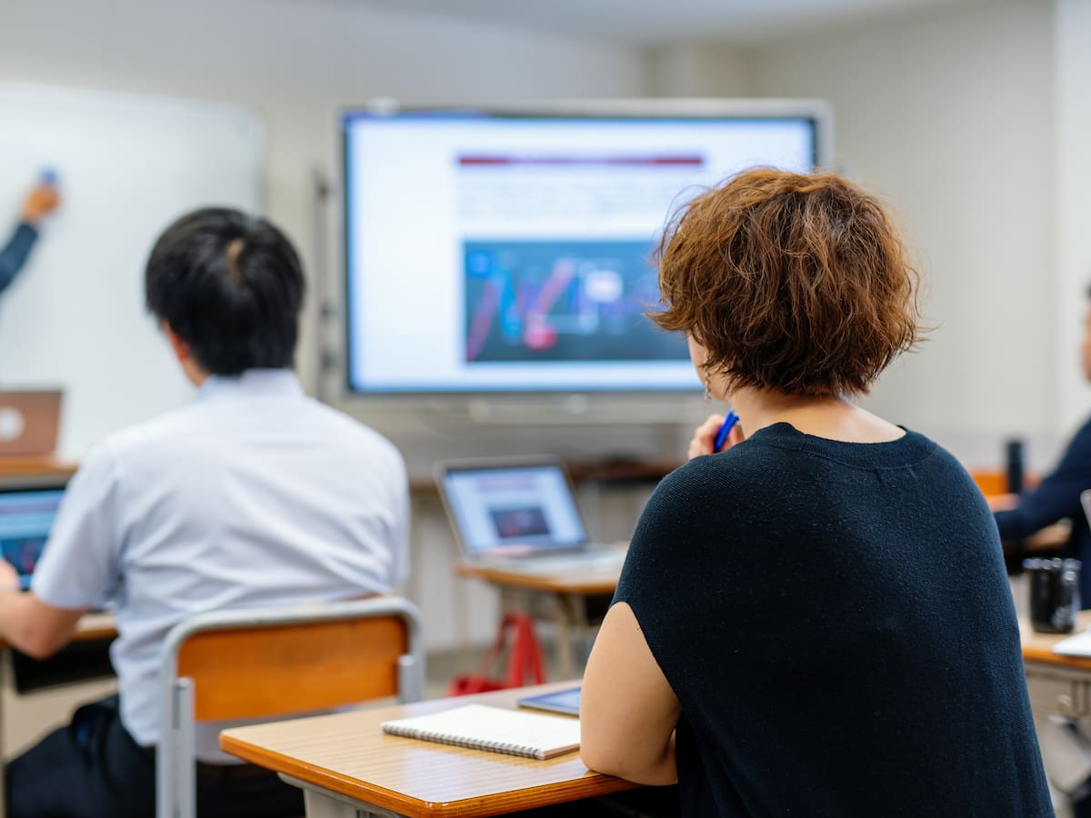 ¿Qué especializaciones puede hacer un tecnólogo? Entidades donde puede estudiarlas