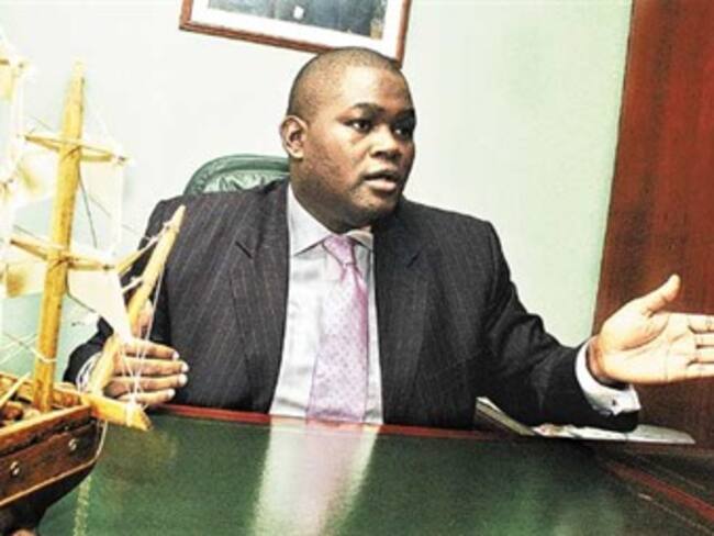 Ordenan captura del exsenador Juan Carlos Martínez para que responda por narcotráfico