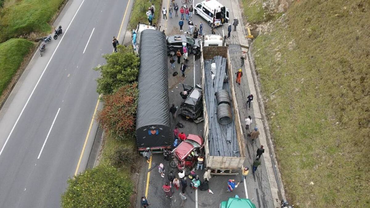 Vía Tunja - Bogotá: accidente deja cinco heridos