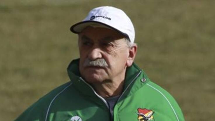 Xavier Azkargorta, técnico de Bolivia, confirmó la delantera para enfrentar a Colombia