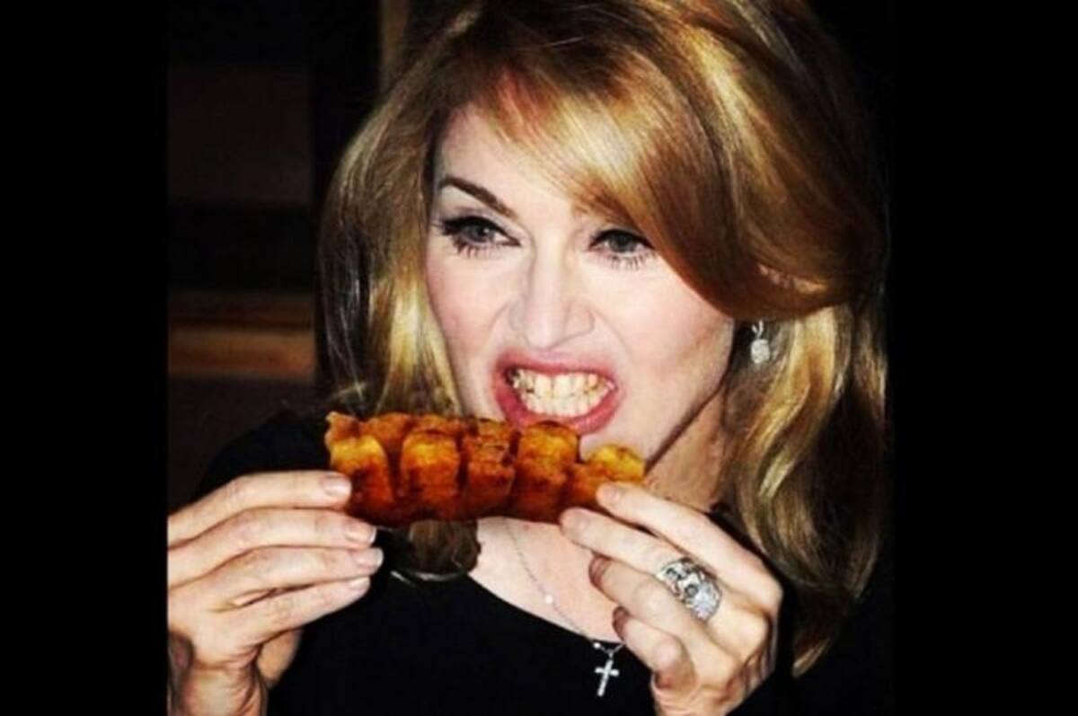 Aunque Madonna es vegetariana, el fotomontaje  que ronda por las redes la muestra comiendo un gran chicharrón.