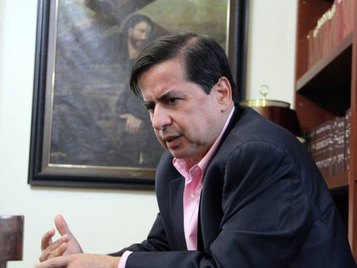 Jefes de La U y del liberalismo le piden a Cristo que sea precandidato presidencial