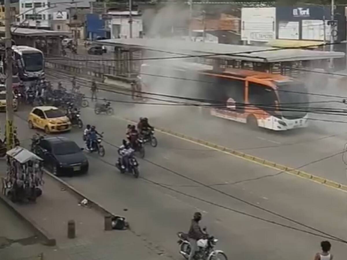Conato de incendio en bus de Transcaribe que iba sin pasajeros