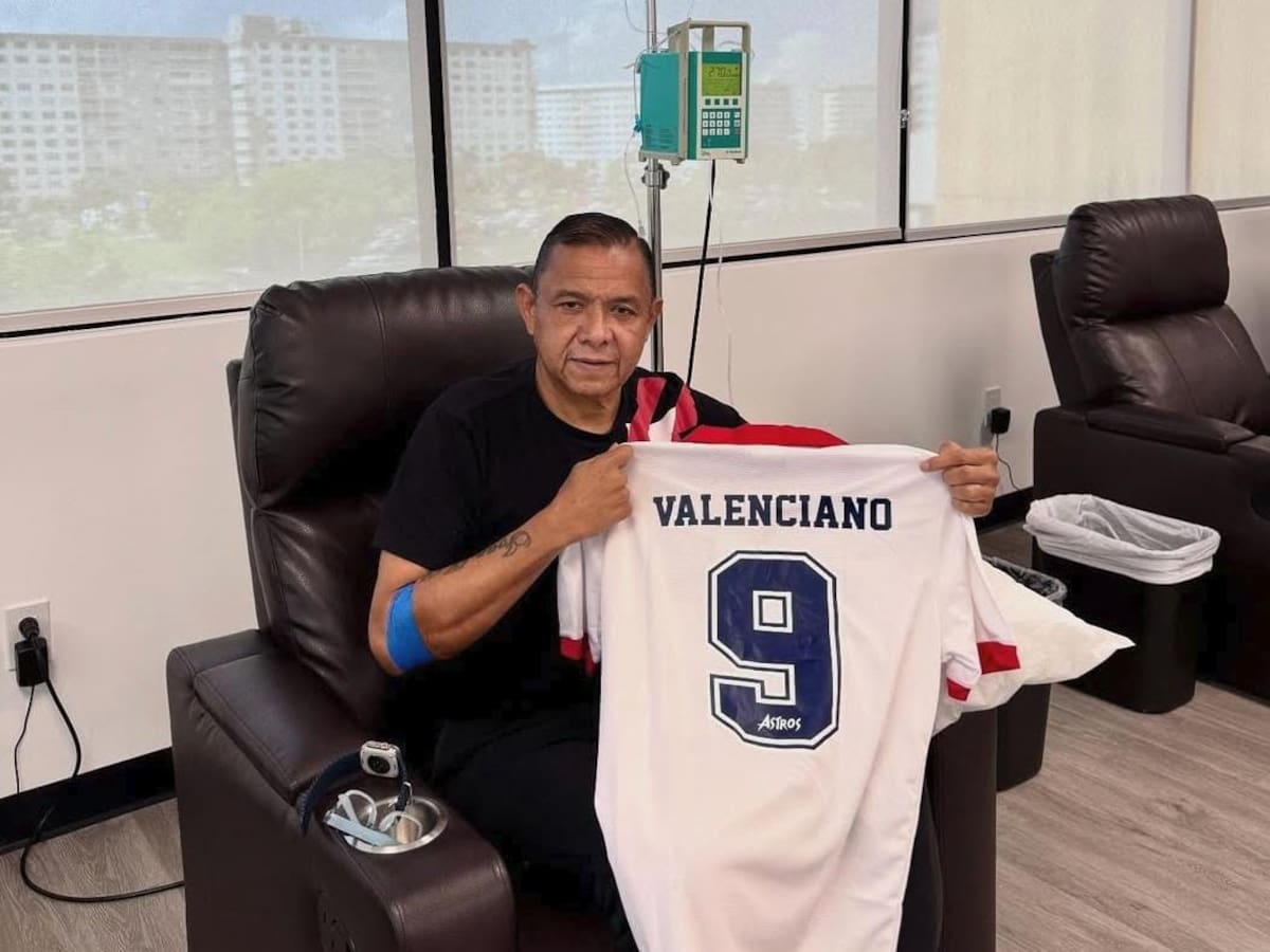 Preocupantes fotos de Iván René Valenciano en una clínica de EE. UU.