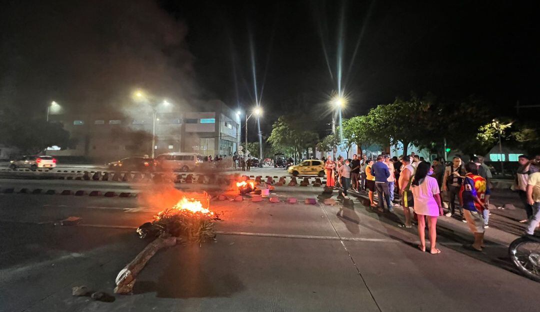 Bloqueo en la avenida Murillo a la altura del barrio La Victoria