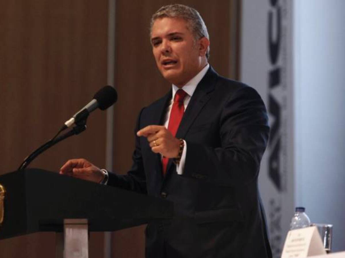 Duque propone eliminar impuestos a quienes generen empleo en el campo