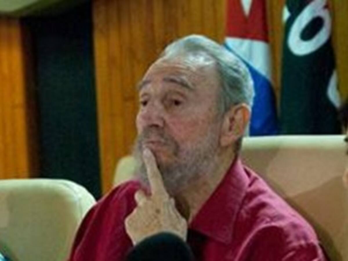 Fidel Castro presentó su nuevo libro sobre la victoria en Sierra Maestra