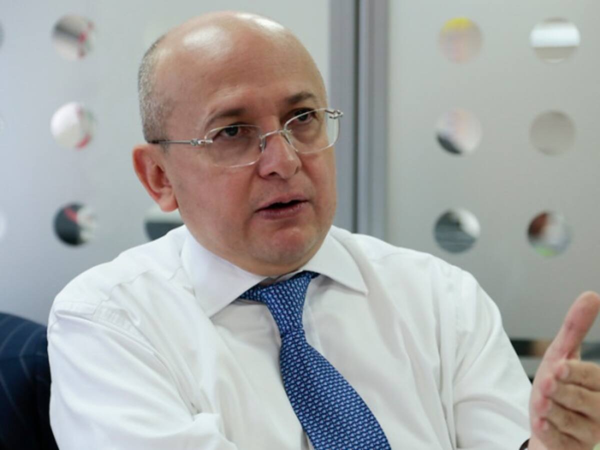 Cómo despiden los medios al fiscal Montealegre