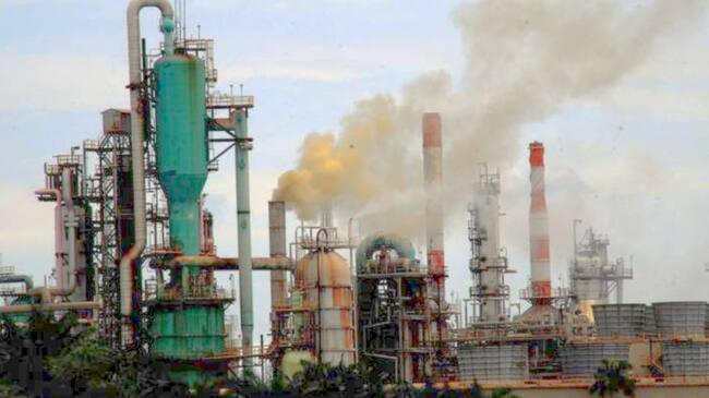 Descartan heridos en explosión en planta Orthoflow