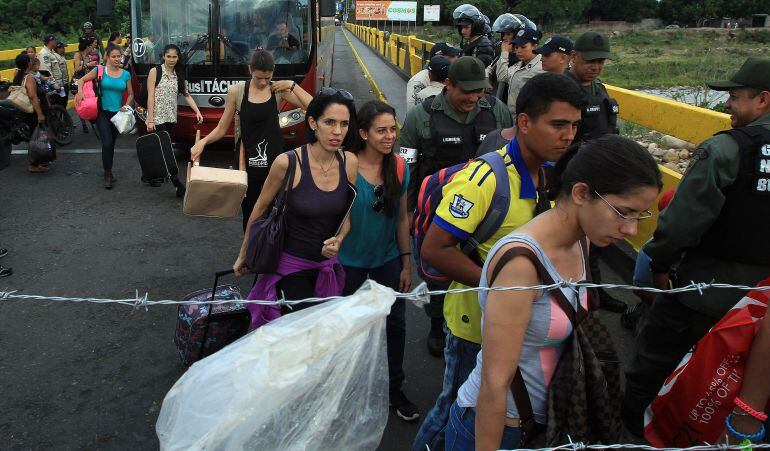 Colombianos deportados desde Venezuela