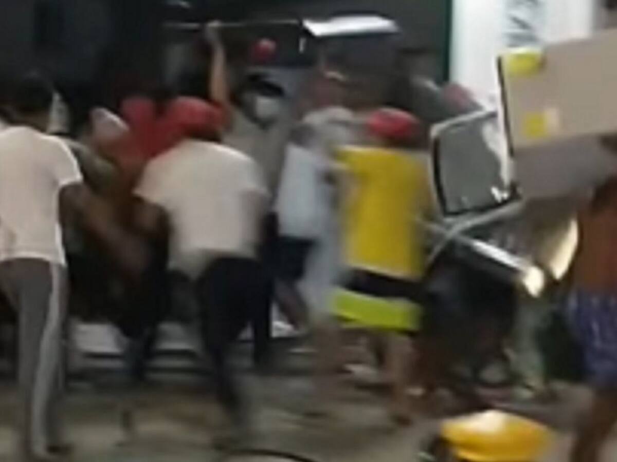 Vándalos saquean locales comerciales en Ciénaga, Magdalena