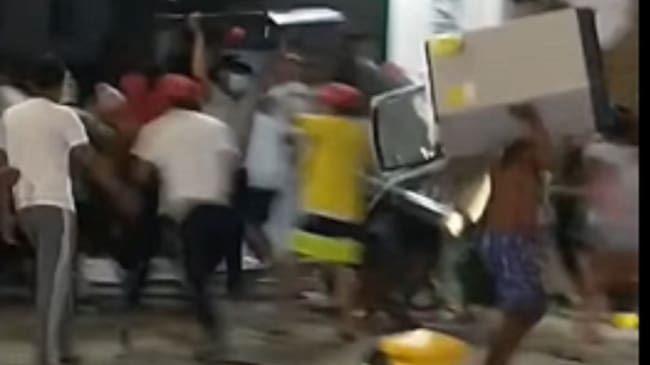 Saqueos a los locales comerciales