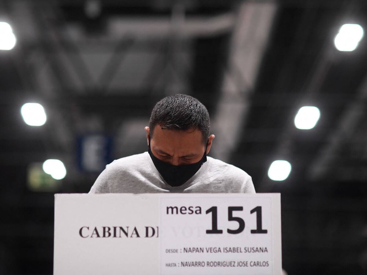 Más de 24 millones de peruanos eligen alcaldes y gobernadores