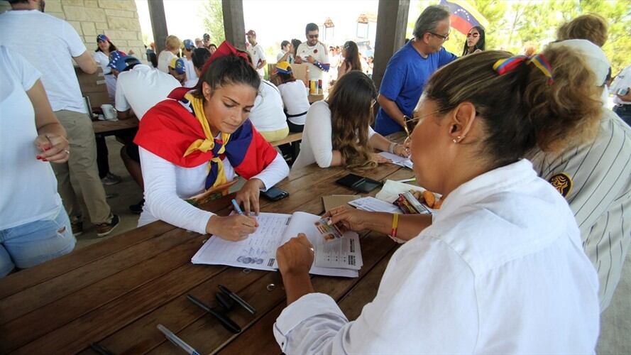 La consulta popular rechazó la Asamblea Nacional Constituyente promovida por el gobierno del presidente Nicolás Maduro en Venezuela. Foto: Agencia EFE/Alicia Pérez