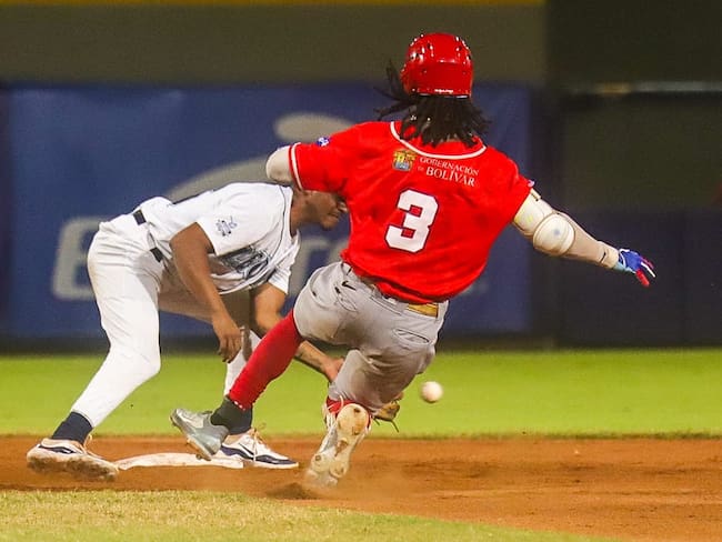 Tigres de Cartagena mantuvo la racha ganadora ante Leones en Barranquilla