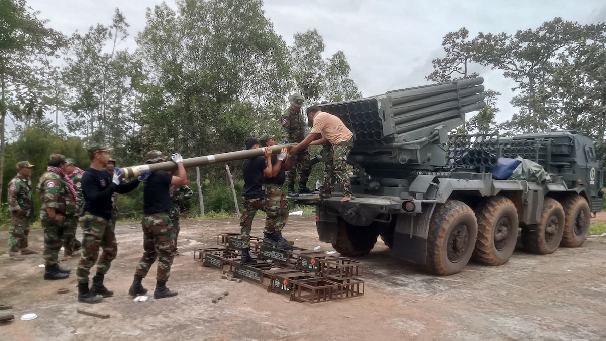 Tailandia y Camboya anuncian discusión para establecer alto al fuego