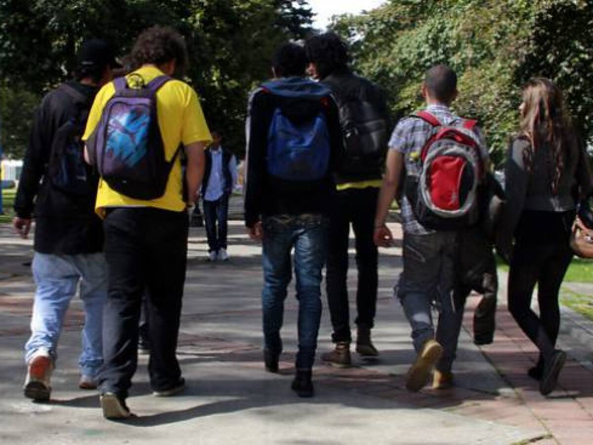 Jóvenes de Soacha reciben apoyo económico para su educación superior