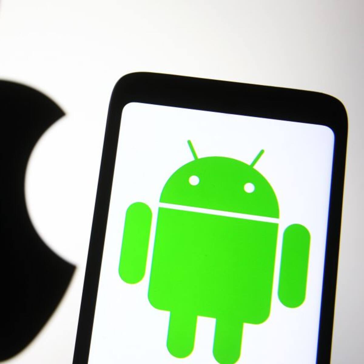 Celulares Apple y Android son hackeados por spyware, según Google