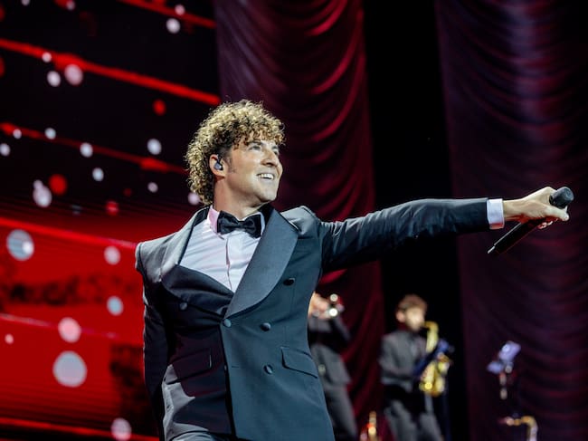 MADRID, SPAIN - DECEMBER 22: Singer David Bisbal during a performance at the Movistar Arena on December 22, 2025, in Madrid, Spain. David Bisbal tours Spain in November and December 2025 with the tour 'Todo es posible en Navidad', passing through cities such as Almeria, A Coruña, Zaragoza, Barcelona and Madrid. This December 22nd he offers at the Movistar Arena a concert that combines his greatest hits with Christmas songs from his latest album. (Photo By Ricardo Rubio/Europa Press via Getty Images)