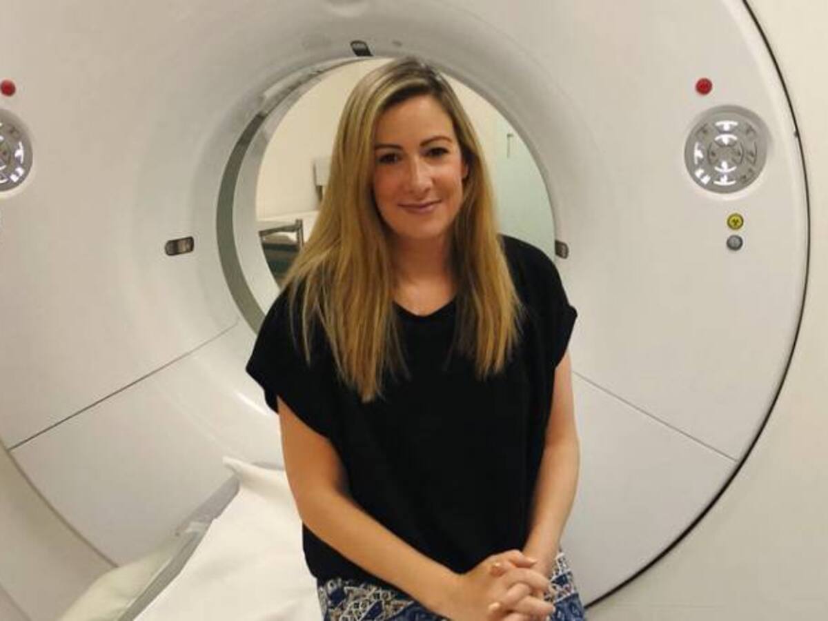 Periodista confiesa que le quedan pocos días de vida durante transmisión