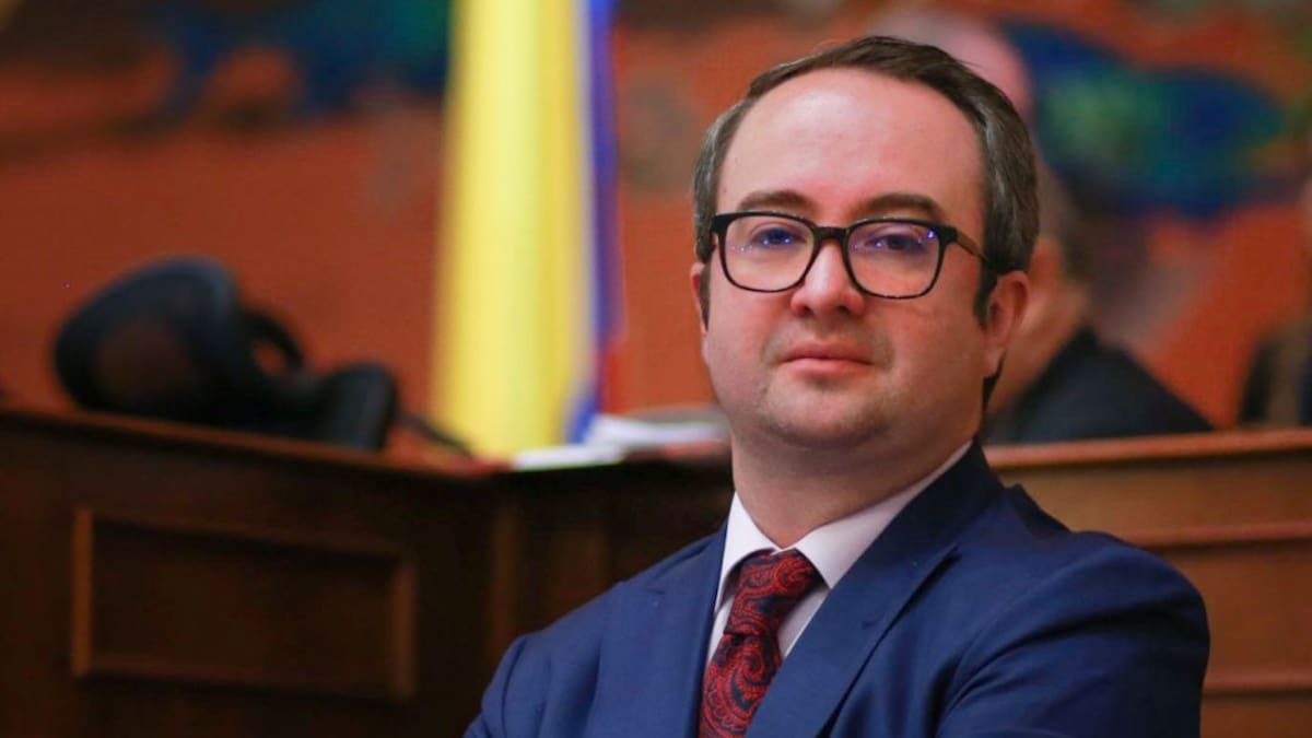 Senador Ciro Ramírez asistió a la Corte para ampliar indagatoria por caso de corrupción