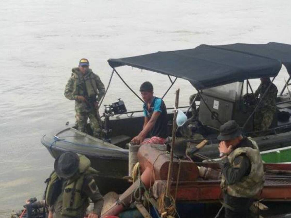 Armada Nacional capturó a siete personas por minería ilegal en el río Cauca