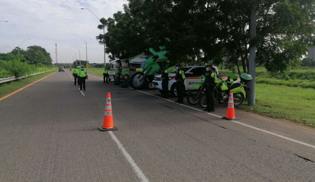 Los operativos se concentran en las vías de acceso ya que se espera un desplazamiento masivo de viajeros hacia la ciudad de Barraquilla