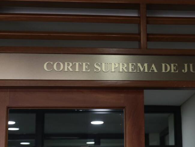 Mayor del Ejército Cristina Lombana asumirá investigación contra A. Uribe
