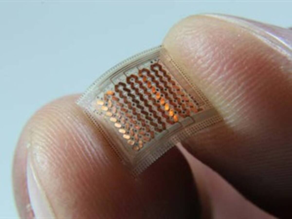 Desarrollan sistema para recargar el celular con el calor corporal
