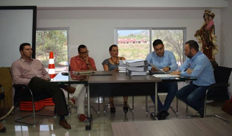 Secretario de transito en el proceso de adjudicación para los servicios de movilidad