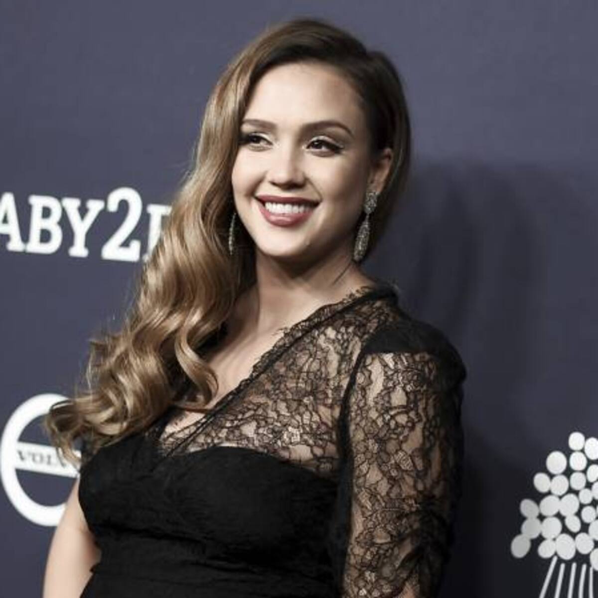 Jessica Alba arranca el año convertida en madre