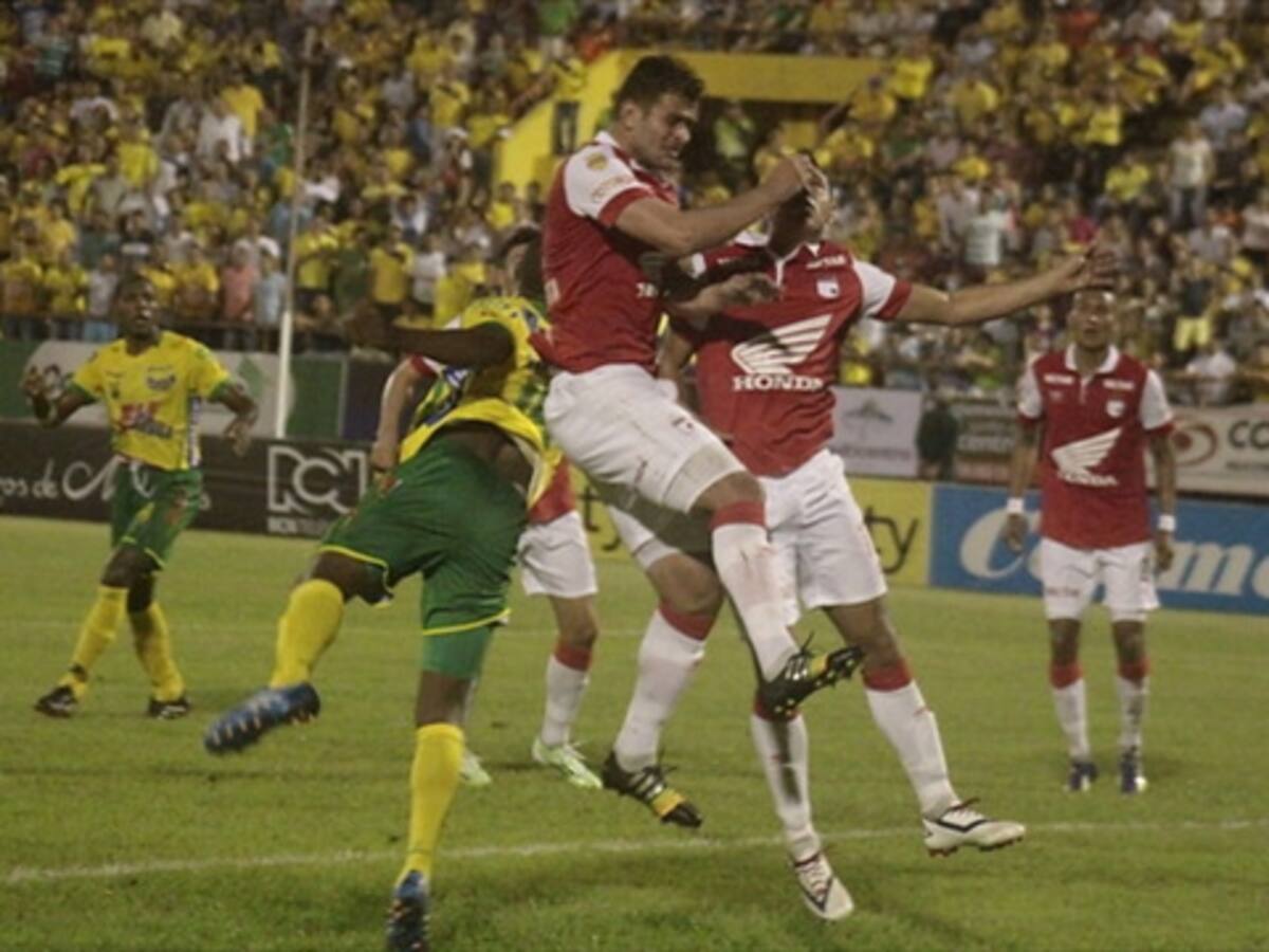 En gran partido Santa Fe se llevó un punto de Neiva tras el 3-3 con Huila