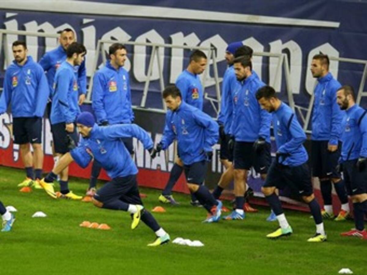 Grecia defiende cómoda victoria ante Rumania por un cupo a Brasil 2014