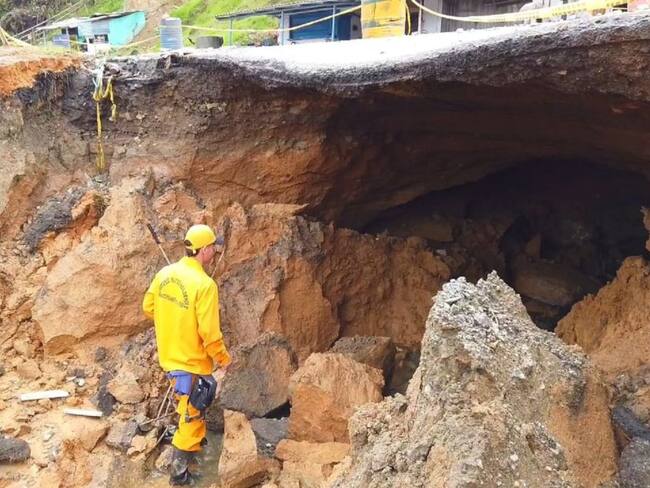 Daño en la Medellín-Bogotá alargaría en 6 horas tránsito de camiones