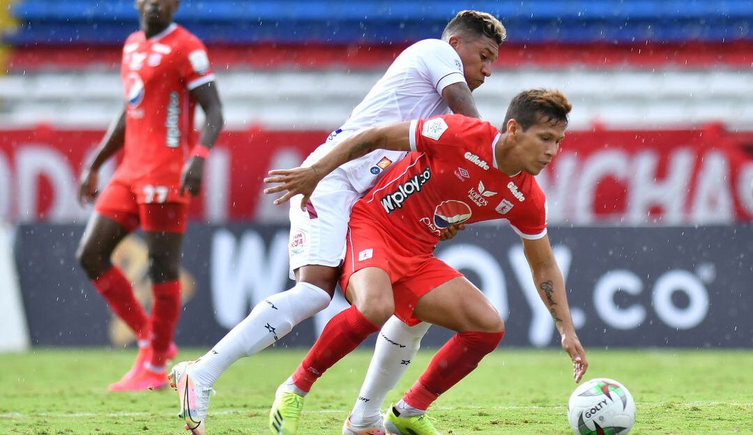 Rafael Carrascal enfrenta al Deportes Tolima en su paso por el América de Cali.