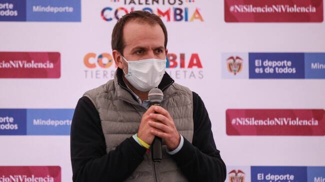 Ernesto Lucena impulsando el programa Talentos Colombia