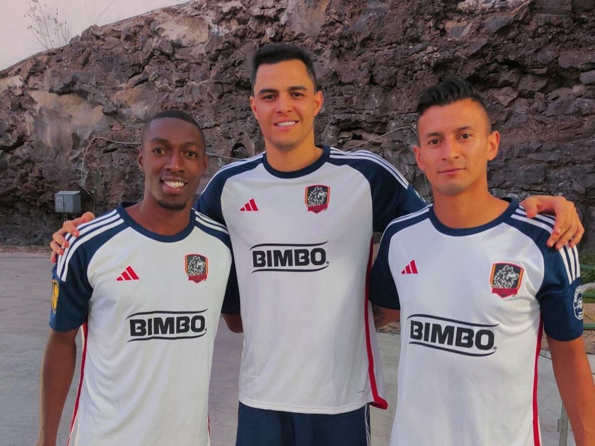 Giovanni Moreno junto a Angellot Caro con la camiseta de Atlético Parceros / Instagram: Atlético Parceros.