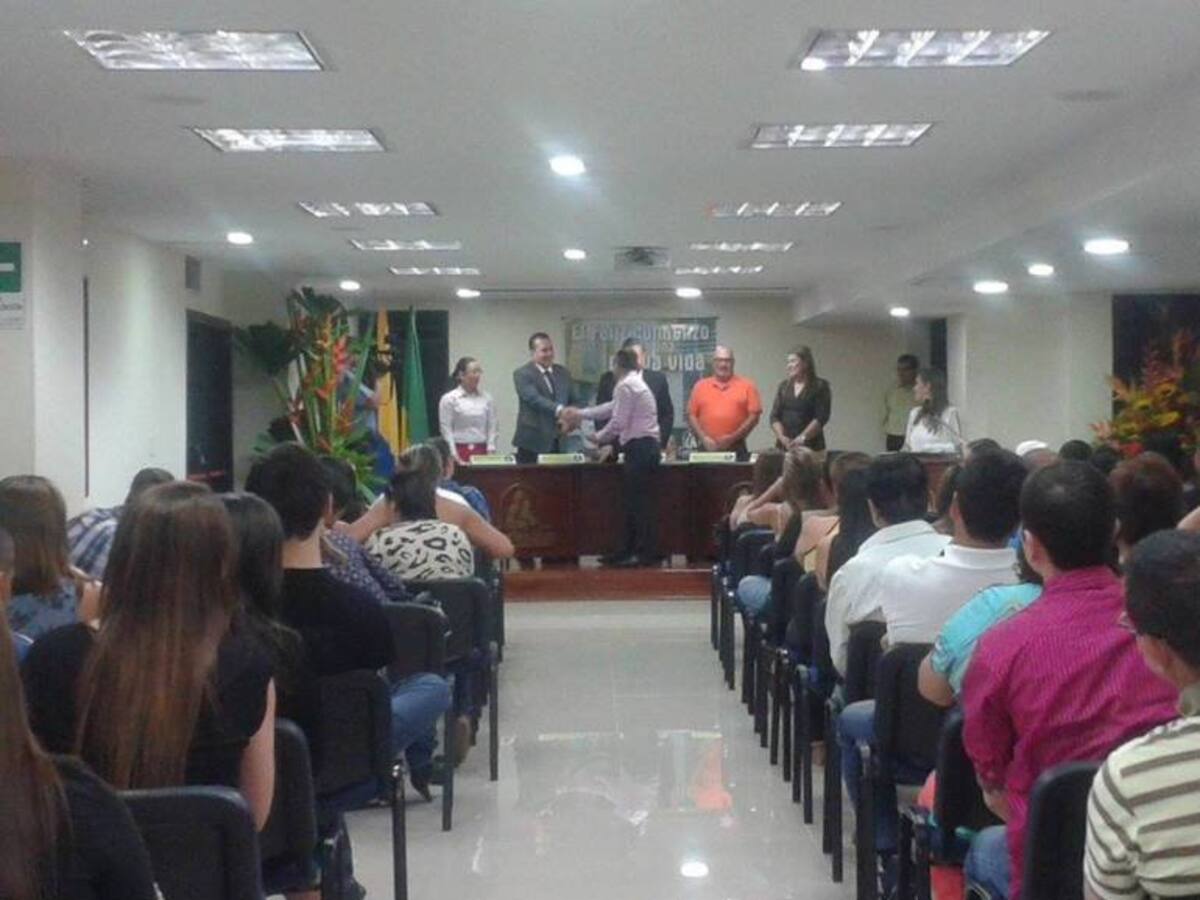 42 familias se beneficiaron con entrega de subsidios de vivienda en Armenia