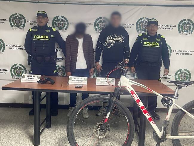 Bogotá: Capturan a dos hombres tras robo de celular y bicicleta en Barrios Unidos