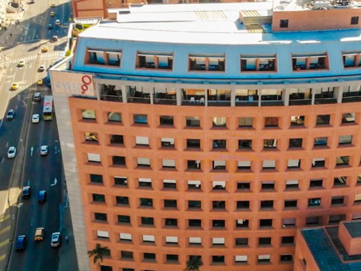 Periodistas de Caracol y W Radio fueron robados mientras cubrían el paro