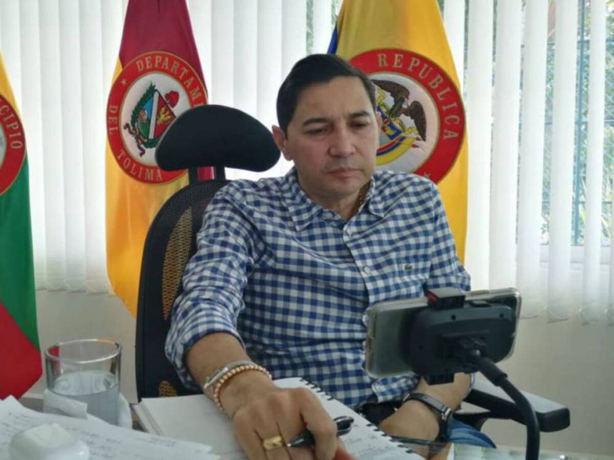 Ordenan seis días de arresto contra el alcalde de Ibagué