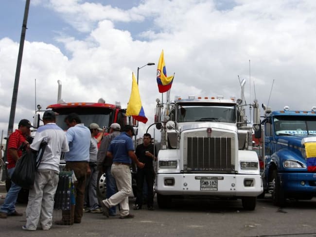 Camioneros afectados por rompimiento de negociaciones con el ELN