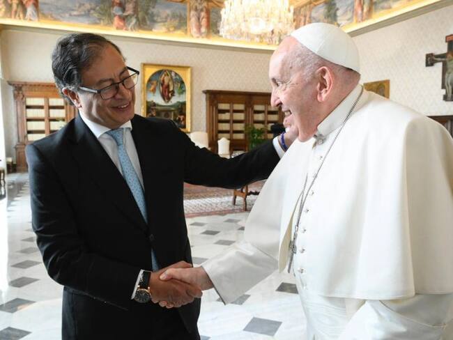 Presidente Gustavo Petro y papa Francisco/ foto de x